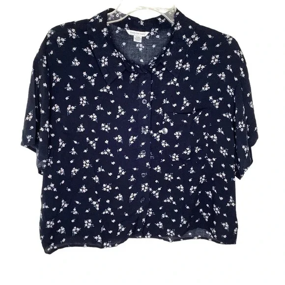 American Eagle Top Women Sz M Black Button Down Floral‎ NWOT - Picture 3 of 9